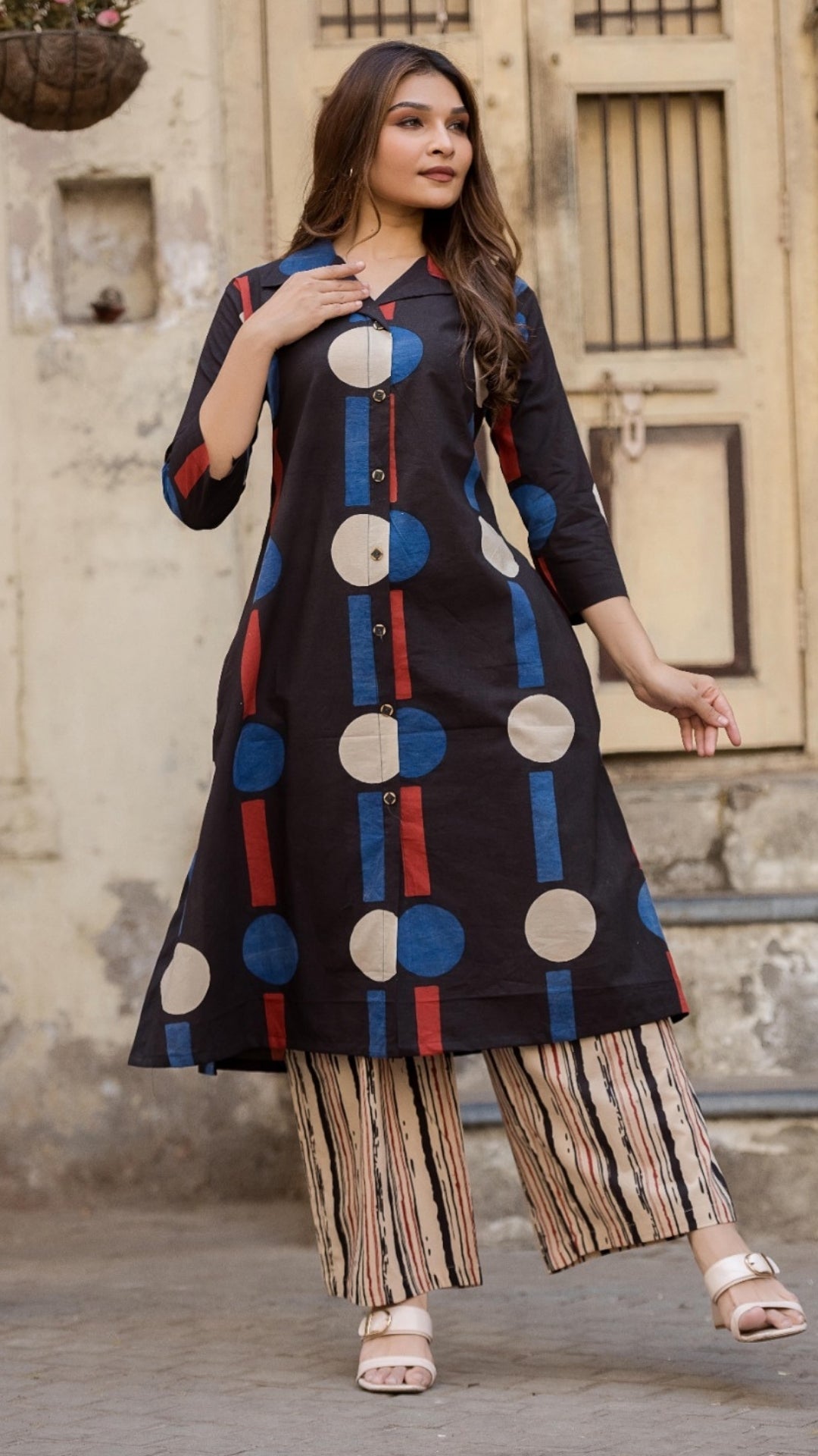 Geo Pop Blazer Kurta Set – Black & Beige